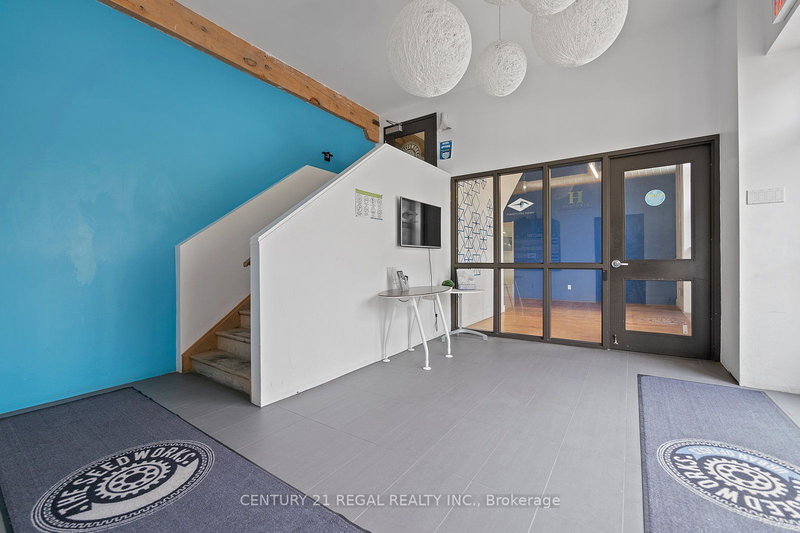 Upper - 126 Catharine St N, Hamilton, L8R 1J4 | Image 3