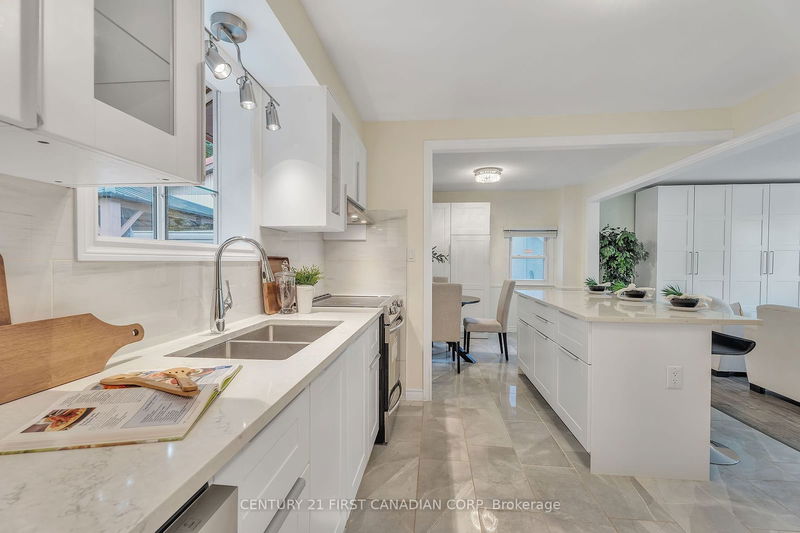 1096 Commissioners Rd W London, N6K 1C4 | Image 12