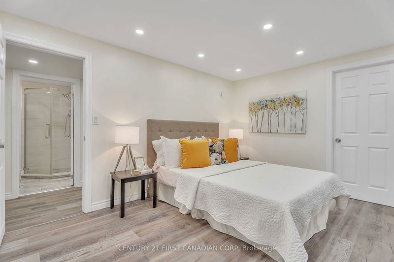 1096 Commissioners Rd W London, N6K 1C4 | Image 29