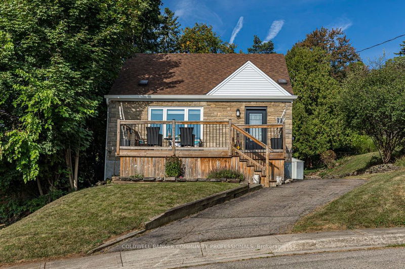 9 Linda Crt  Hamilton, L9H 1S7 | Image 1