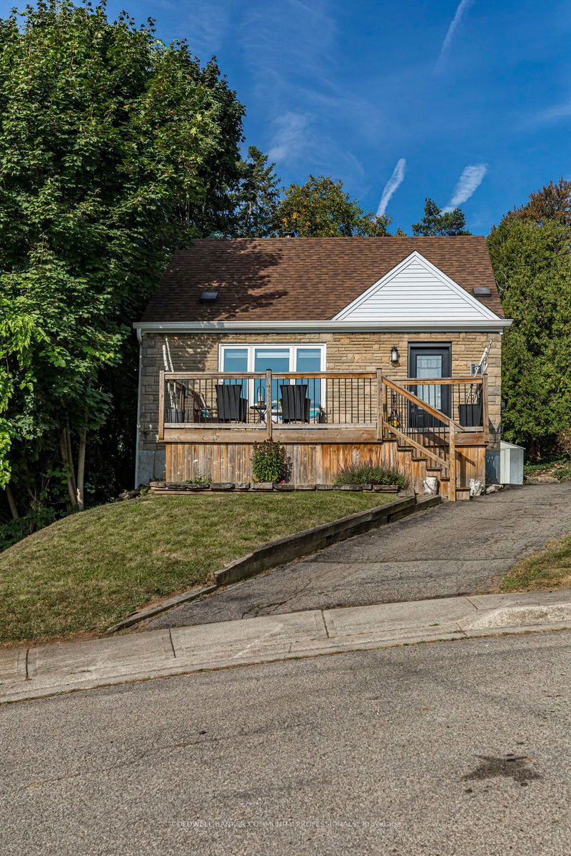 9 Linda Crt  Hamilton, L9H 1S7 | Image 2