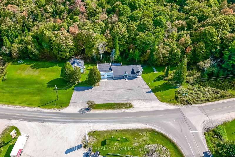 949 Raymond Rd, Muskoka Lakes, P0B 1M0 | Image 2