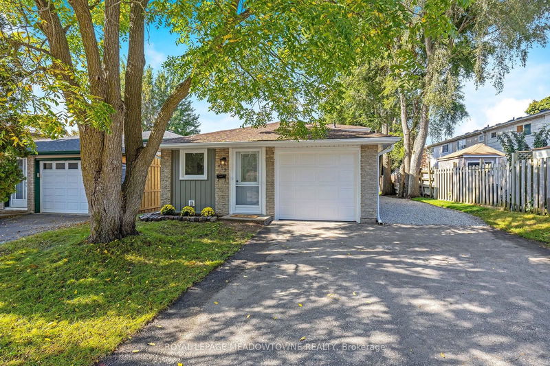home for sale on 402 Pinetree Crescent