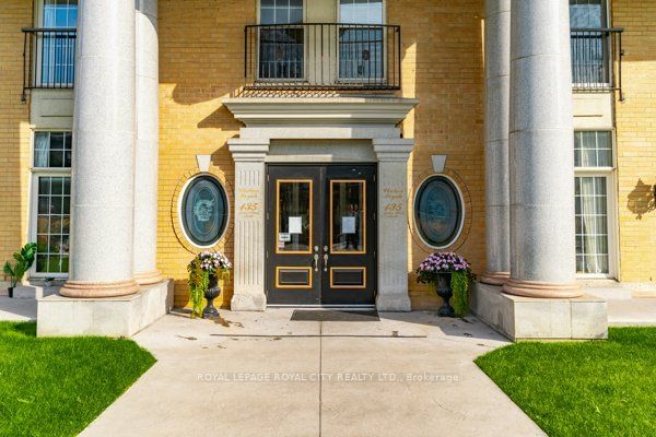 614 - 135 James St S, Hamilton, L8P 2Z6 | Image 2