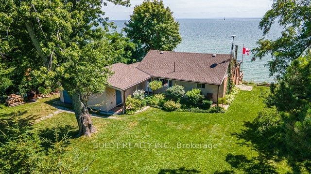 home for sale on 47 Gull Line