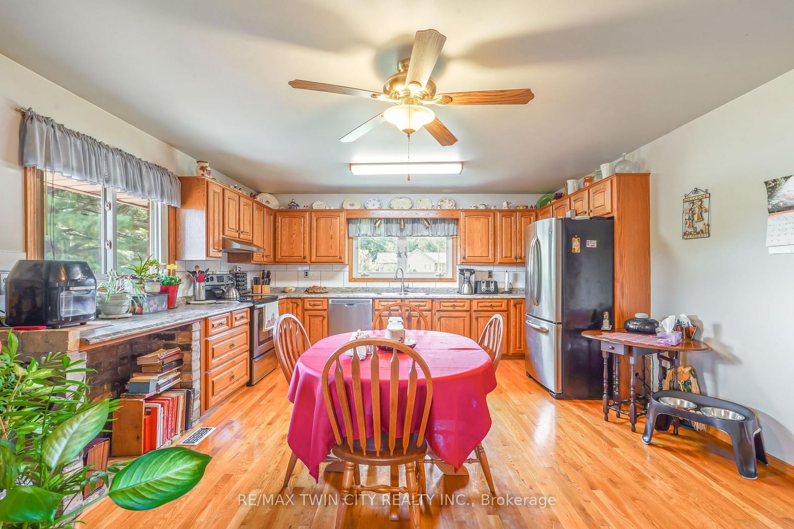 Listing Image 13