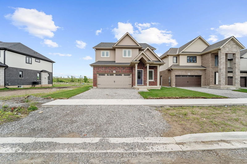 19 ALICIA Cres  Thorold, L2V 0M1 | Image 1