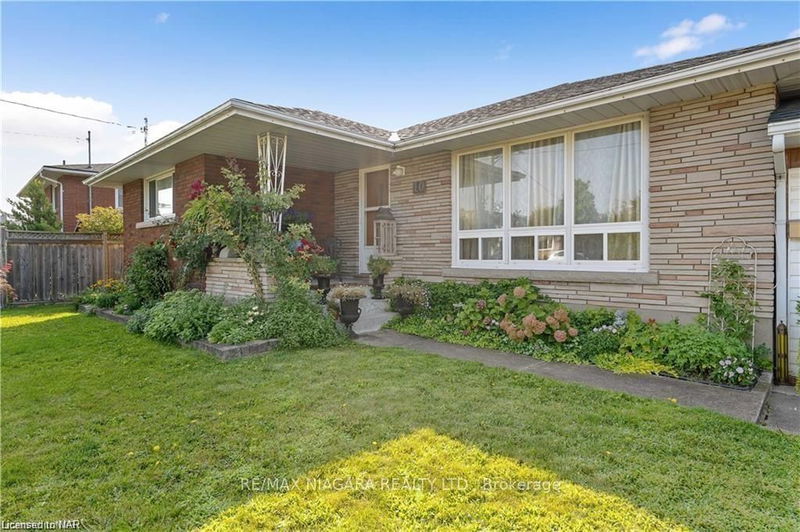 10 Sikorski Ave  St. Catharines, L2M 5W7 | Image 2