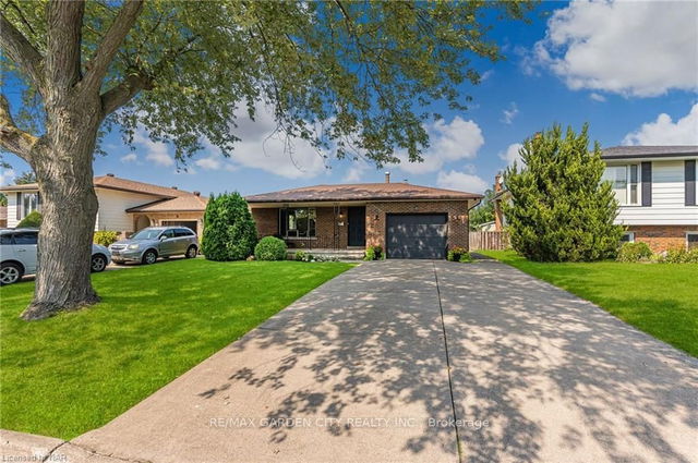 6 Fuller Crescent