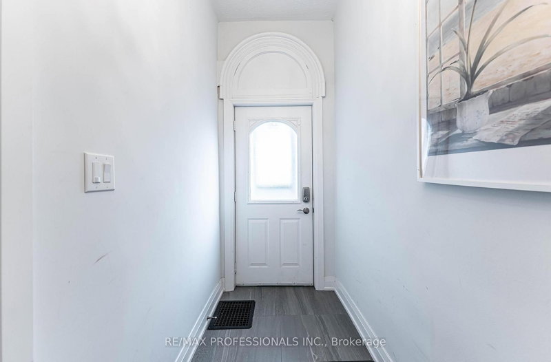 247 Robert St, Hamilton, L8L 2R2 | Image 2