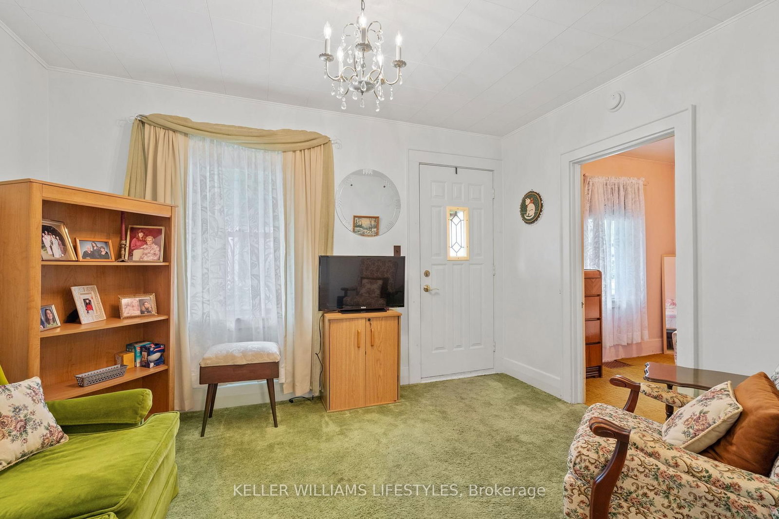 Listing Image 7