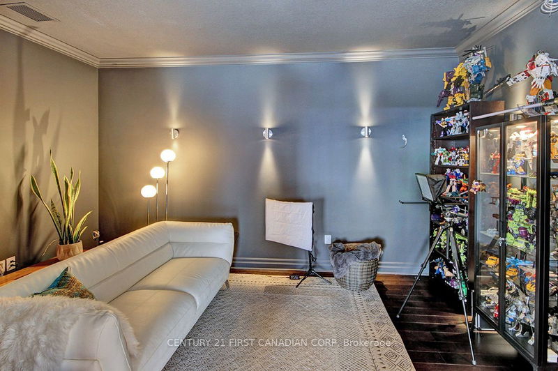  2403 - 330 Ridout St N London, N6C 3Z3 | Image 28