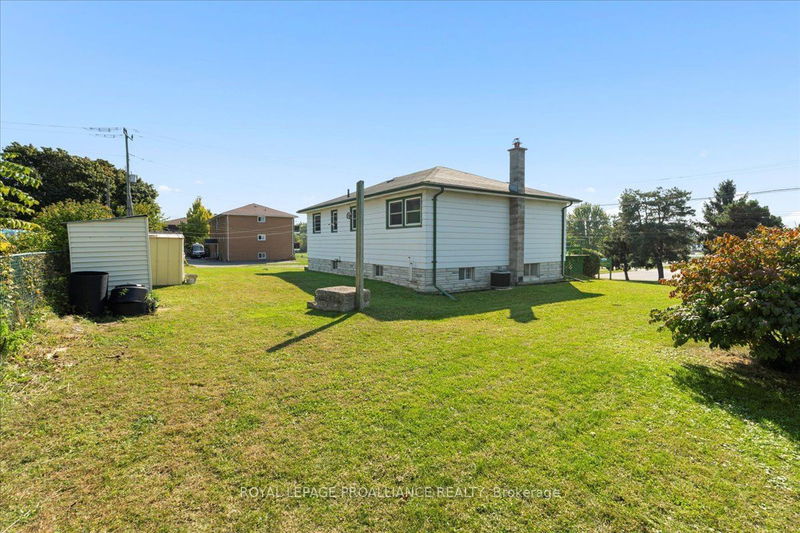 104 Bay St  Quinte West, K8V 1H7 | Image 6