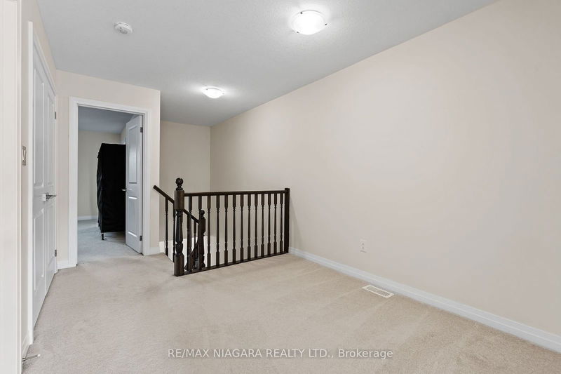 4861 Pettit Ave  Niagara Falls, L2E 0B7 | Image 12