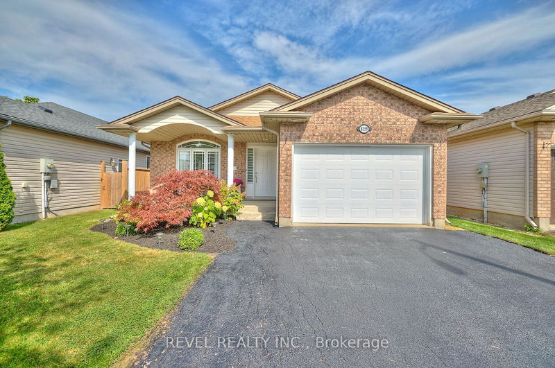 8159 Barrett Cres  Niagara Falls, L2H 3H5 | Image 1