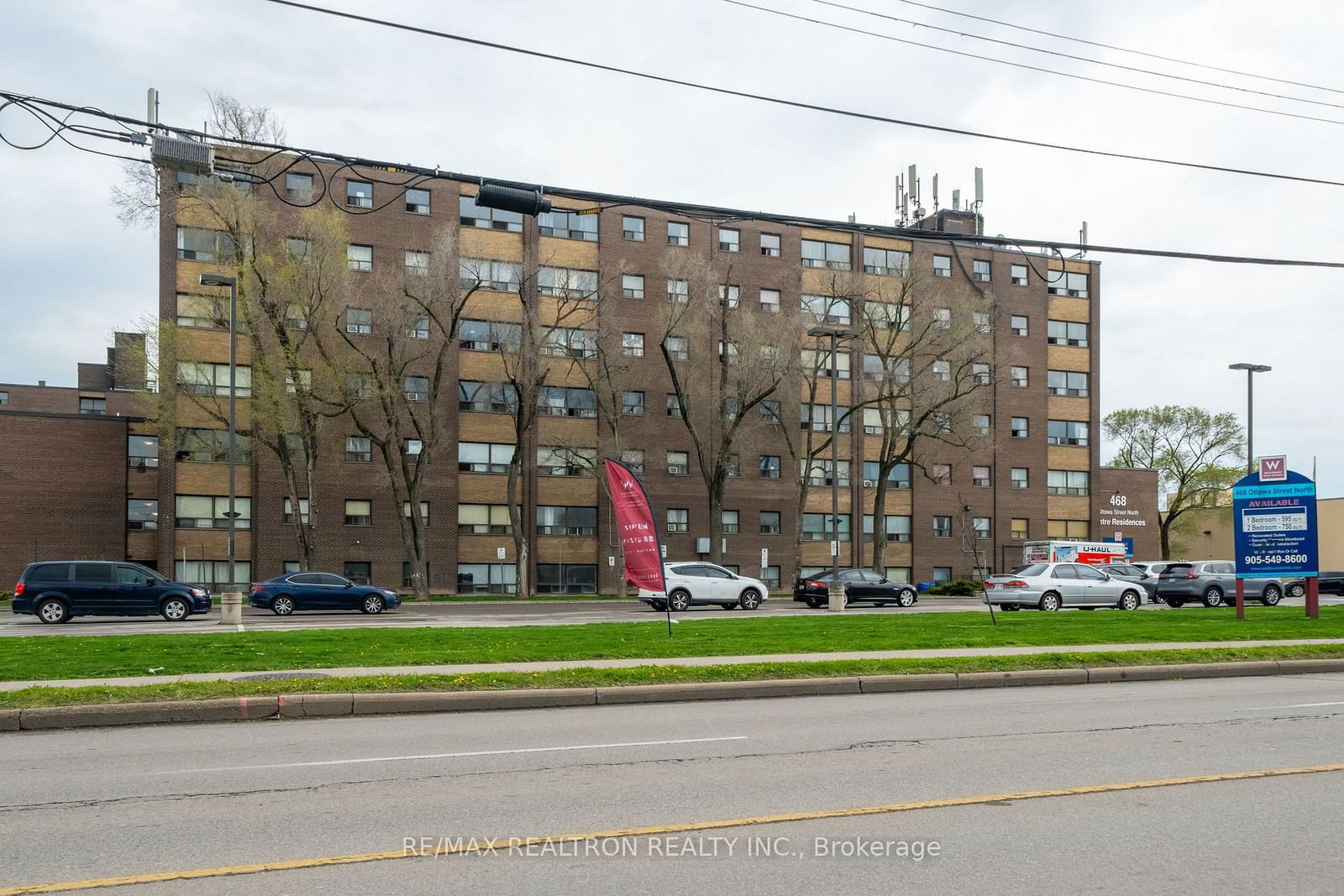 Building in 468 Ottawa Street