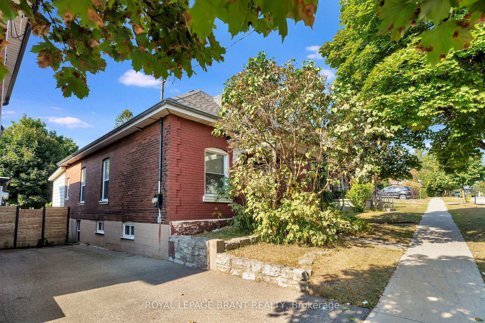 Listing photo 3