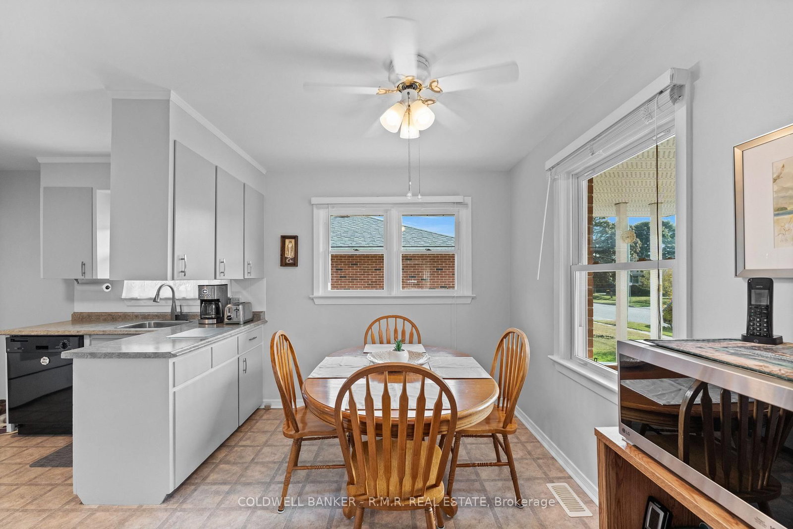 Listing Image 9