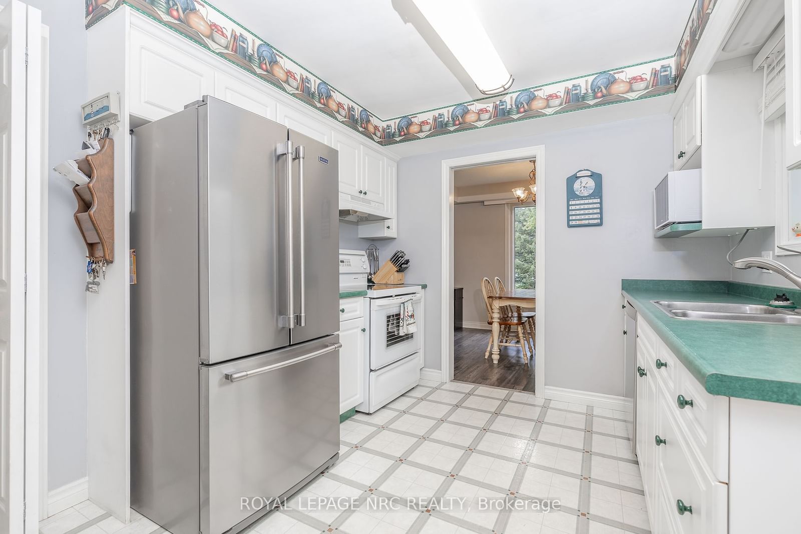 Listing Image 7