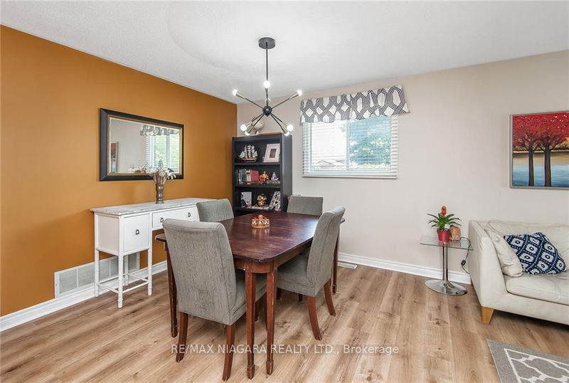 4 College Park Dr  Welland, L3C 6Z6 | Image 15