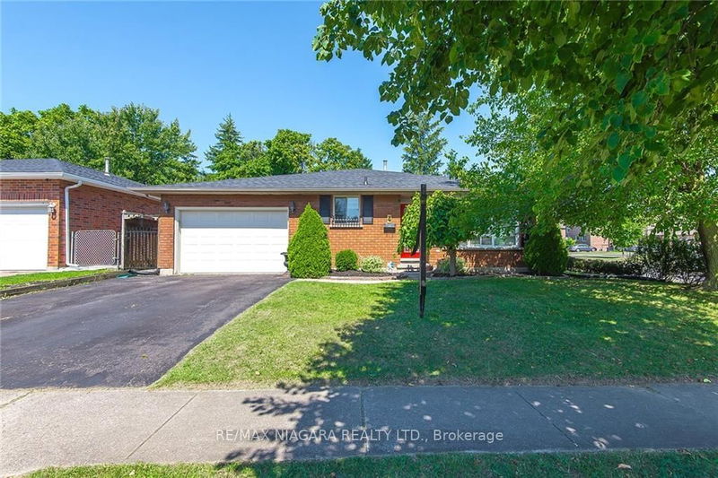 4 College Park Dr  Welland, L3C 6Z6 | Image 2