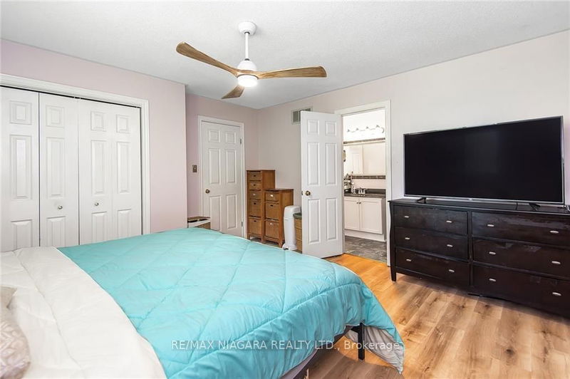 4 College Park Dr  Welland, L3C 6Z6 | Image 25