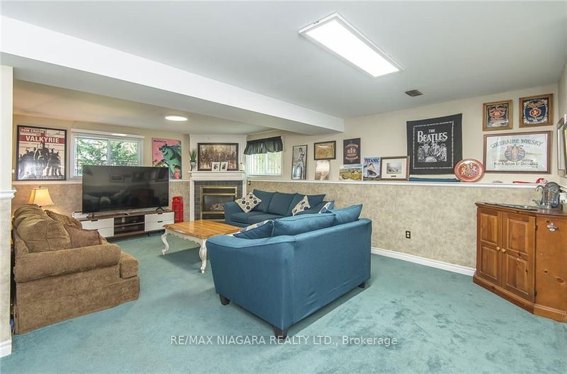 4 College Park Dr  Welland, L3C 6Z6 | Image 34