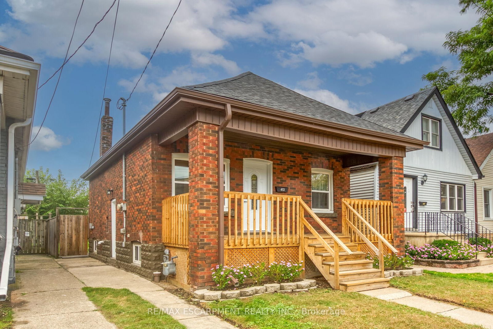Listing Image 4