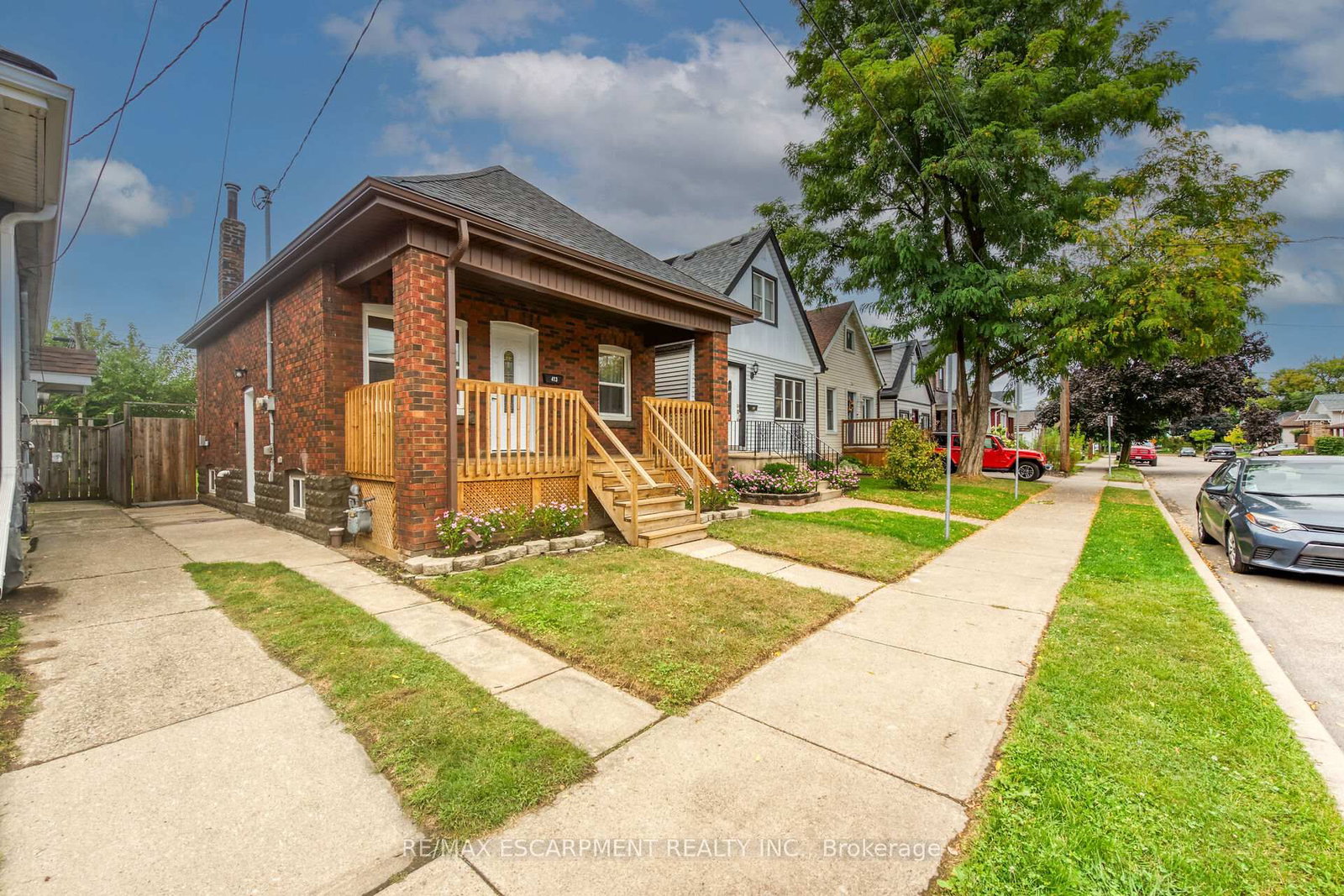 Listing Image 7