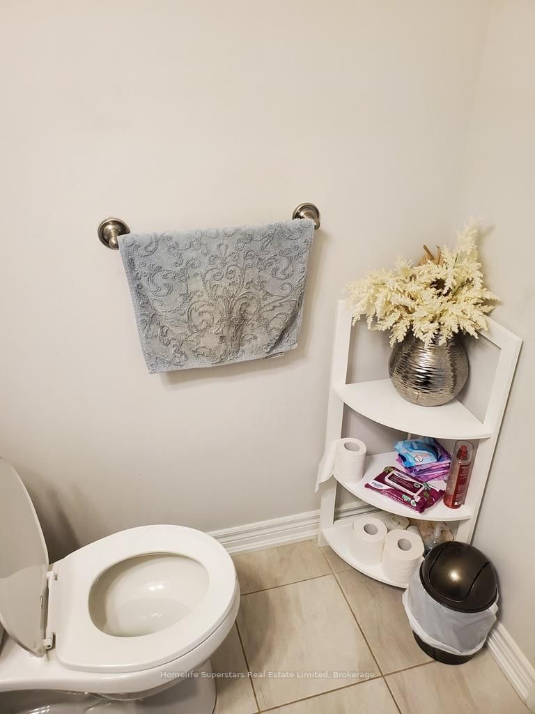 100 Sunflower Pl, Welland, L3C 0H8 | Image 3