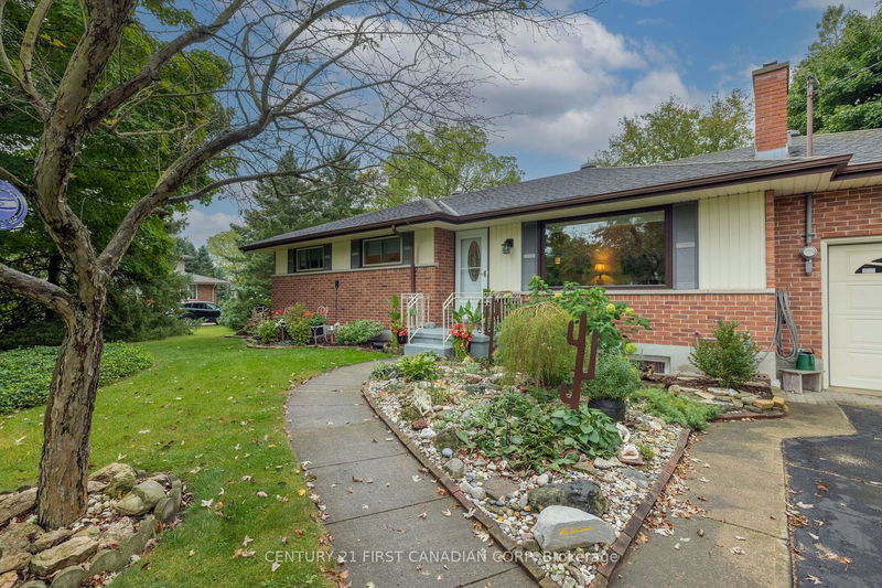 7 Currie Crt  Middlesex Centre, N0M 2A0 | Image 3