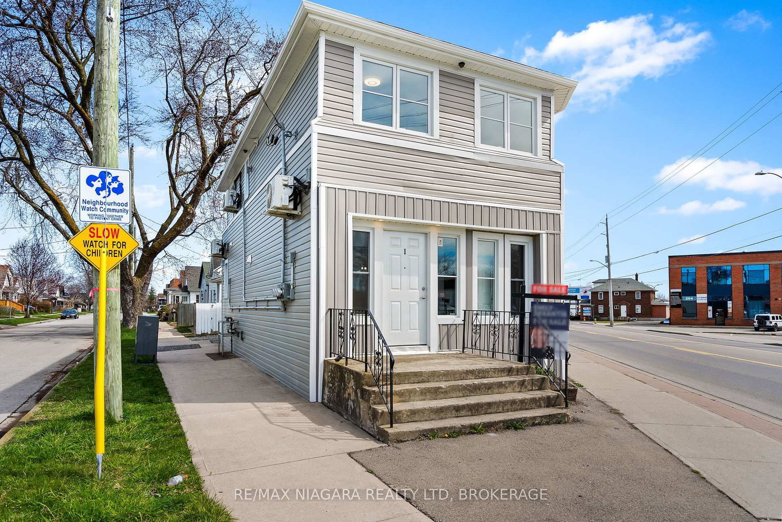 Listing Image 3