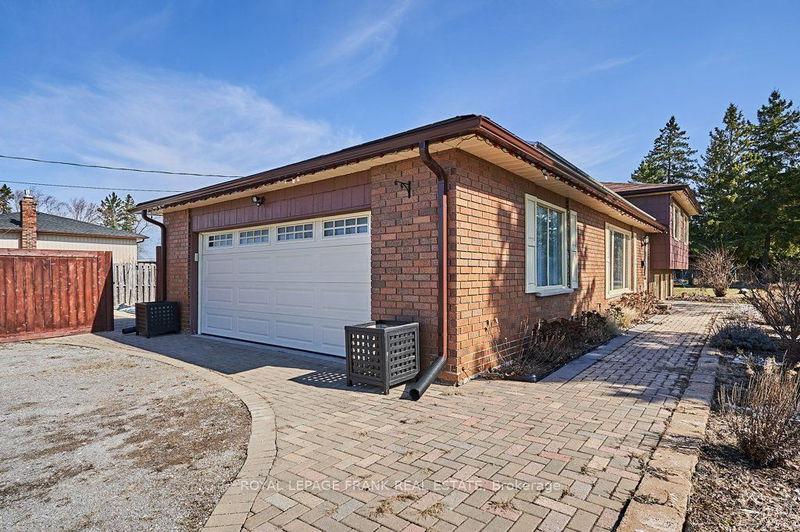 2 Maxwell St  Kawartha Lakes, K0M 1L0 | Image 6