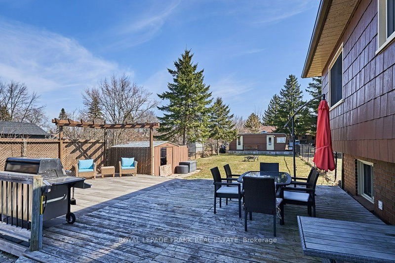 2 Maxwell St  Kawartha Lakes, K0M 1L0 | Image 9