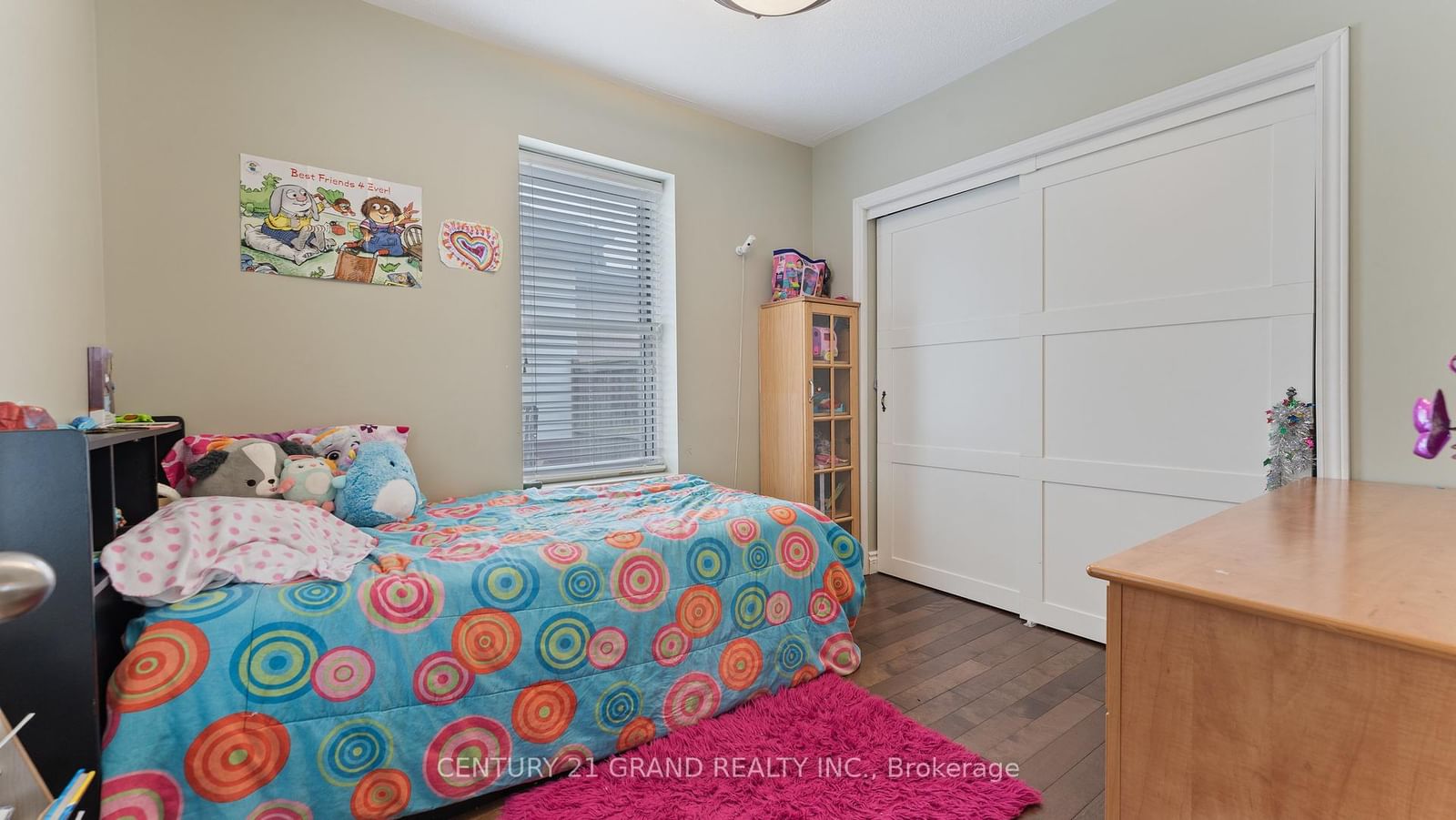 Listing Image 9