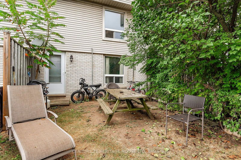  39 - 700 Paisley Rd  Guelph, N1K 1A3 | Image 32