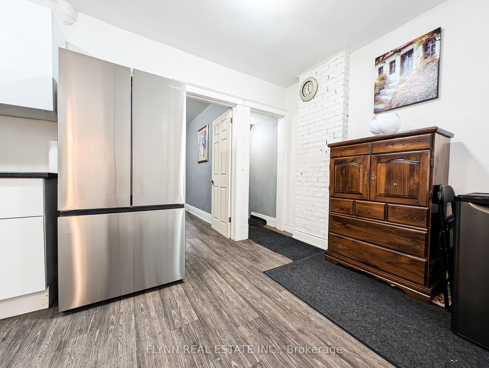 Listing Image 15
