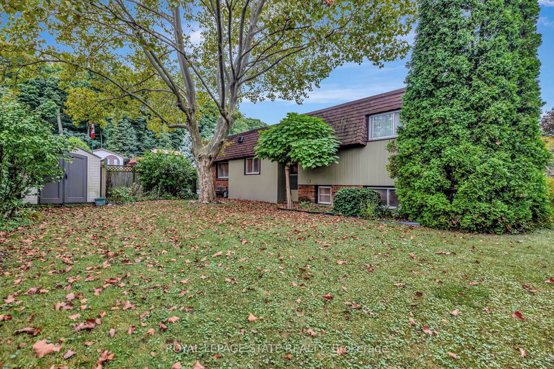 65 Maple Dr  Hamilton, L8G 3C6 | Image 33