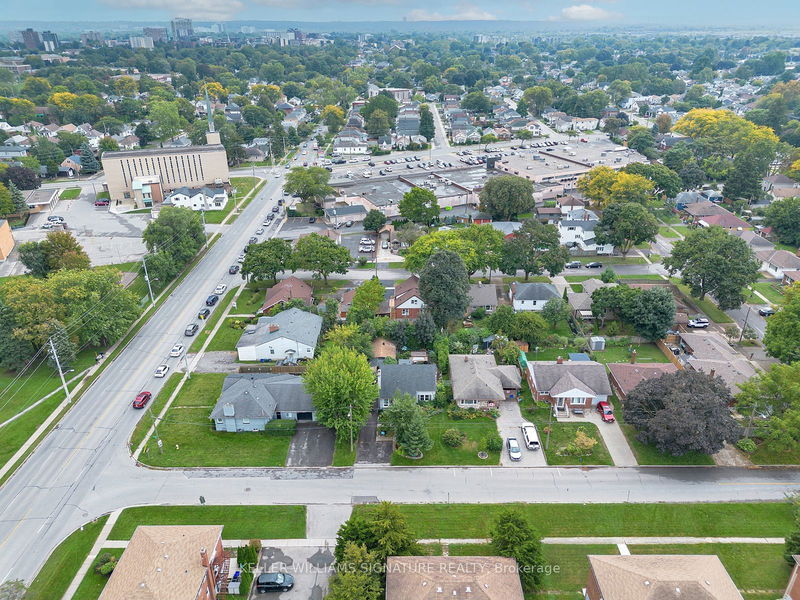 9 Pinedale Ave  St. Catharines, L2R 1L2 | Image 5