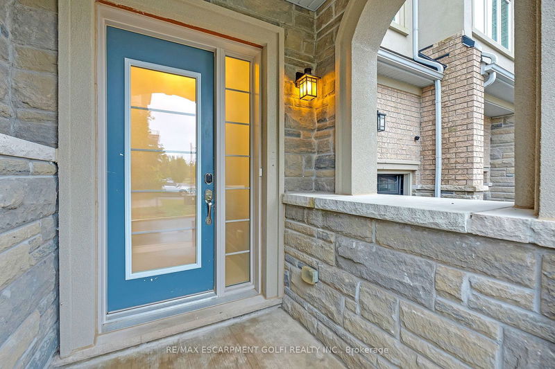 46 Borers Creek Circ  Hamilton, L8B 1W3 | Image 3