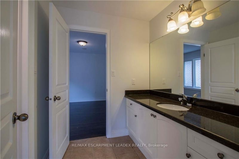 207 Diiorio Circ  Hamilton, L9K 1T1 | Image 30