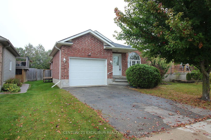 586 Mctavish St, Centre Wellington - Fergus image-0-0