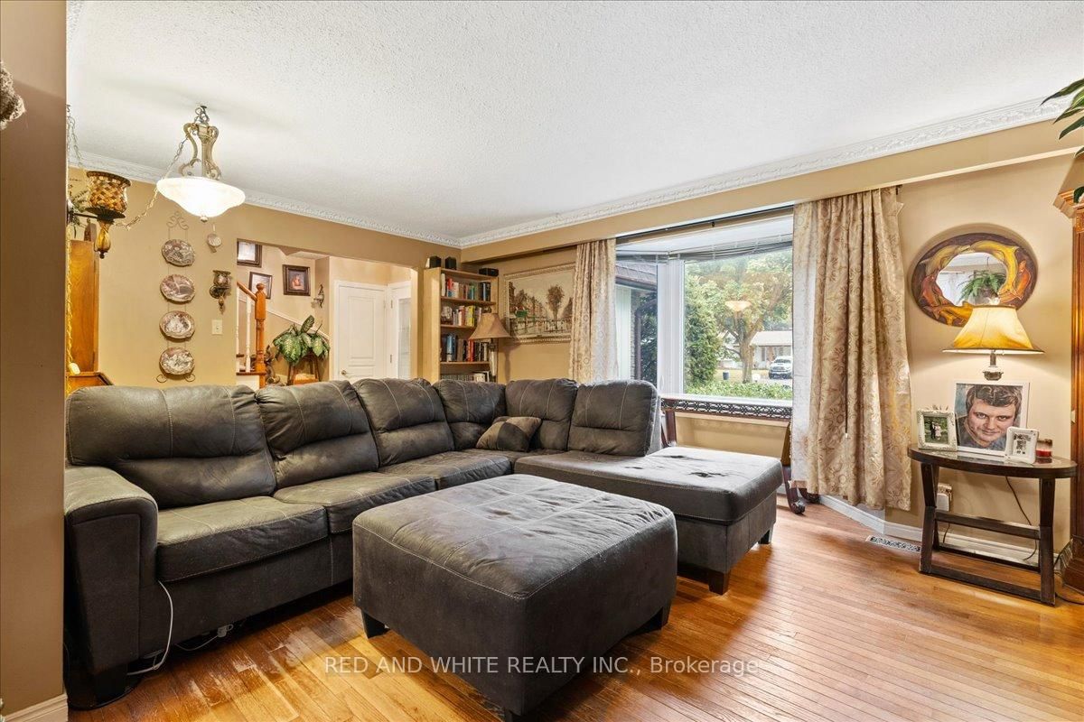 Listing Image 7