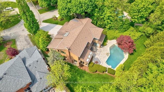 565 Hemingway Place