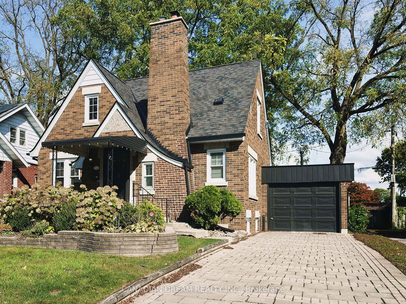 home for sale on 124 Windsor Crescent