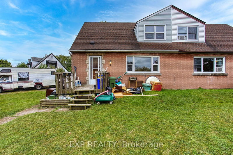 81 Armstrong Ave  Hamilton, L8H 1M7 | Image 2