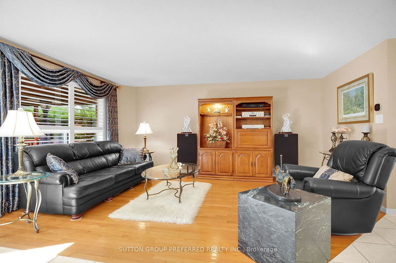 15 Bellrock Cres  London, N5V 4X3 | Image 7