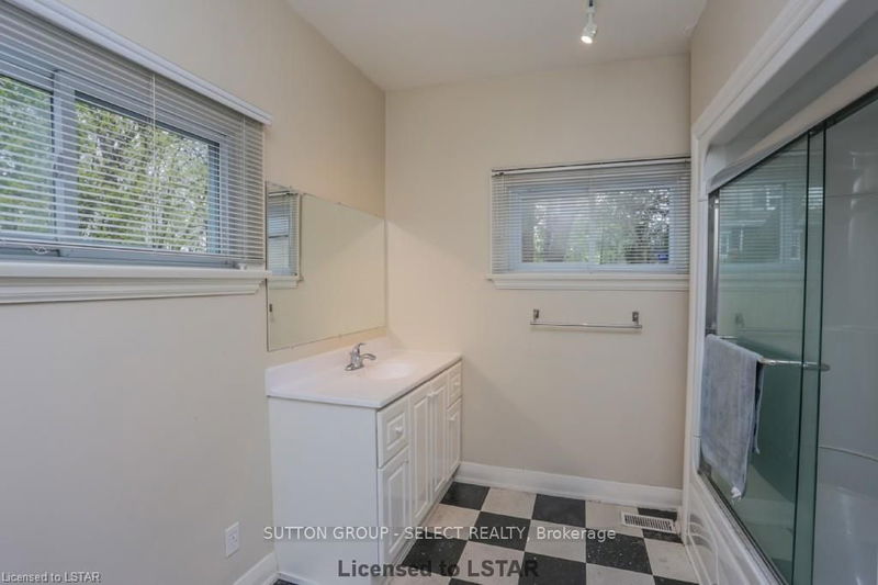 558 Waterloo St  London, N6B 2P9 | Image 11