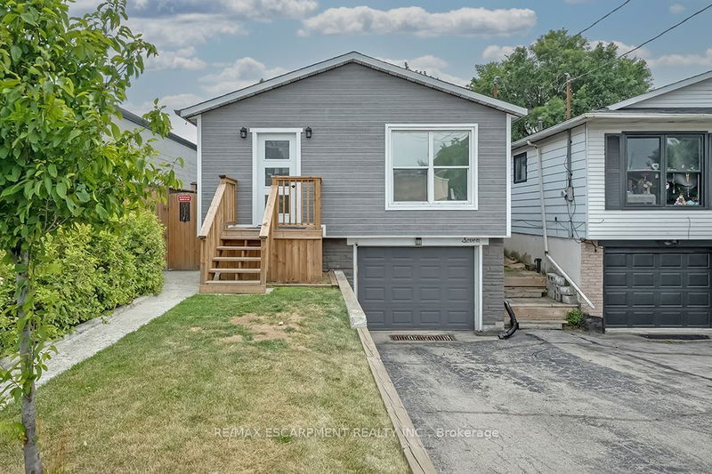 home for lease on Main-7 Garside Avenue S