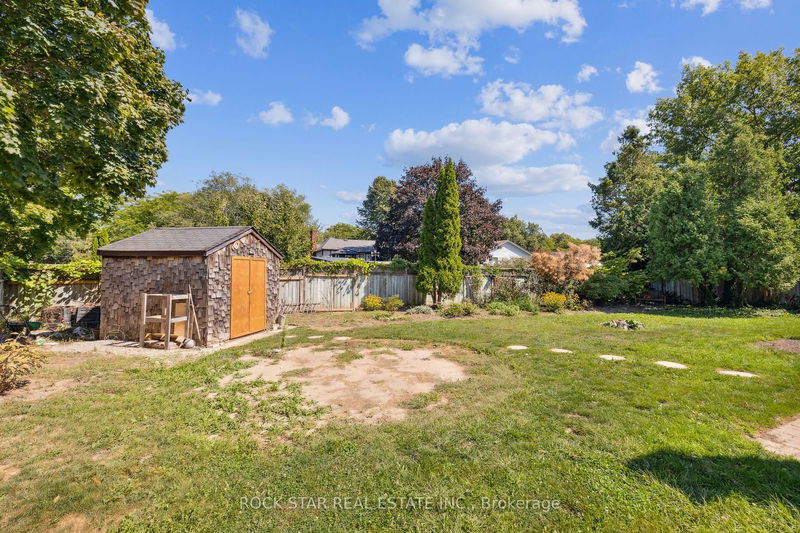 38 Ameer Dr  St. Catharines, L2N 3S8 | Image 38